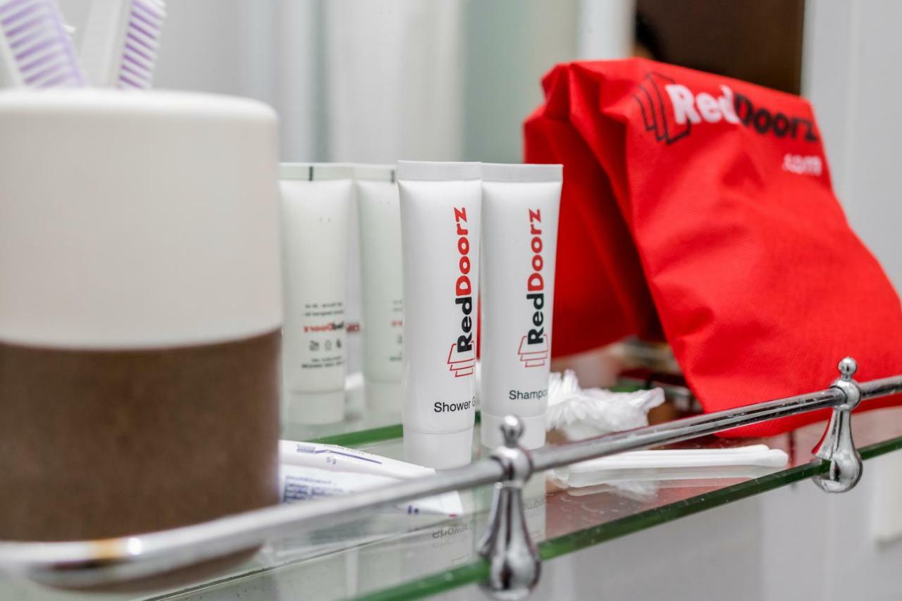Reddoorz Plus Near Tan Dinh Market Ho Chi Minh-Byen Eksteriør billede
